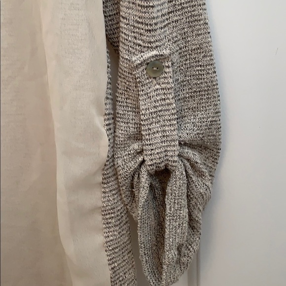 Cream/Tan Blouse - Picture 4 of 4